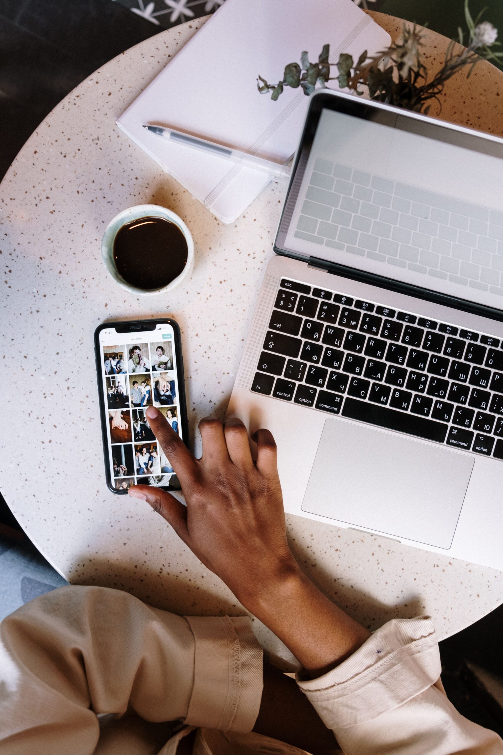 How to Build a Highly Profitable Business Using Only Instagram and WhatsApp Business