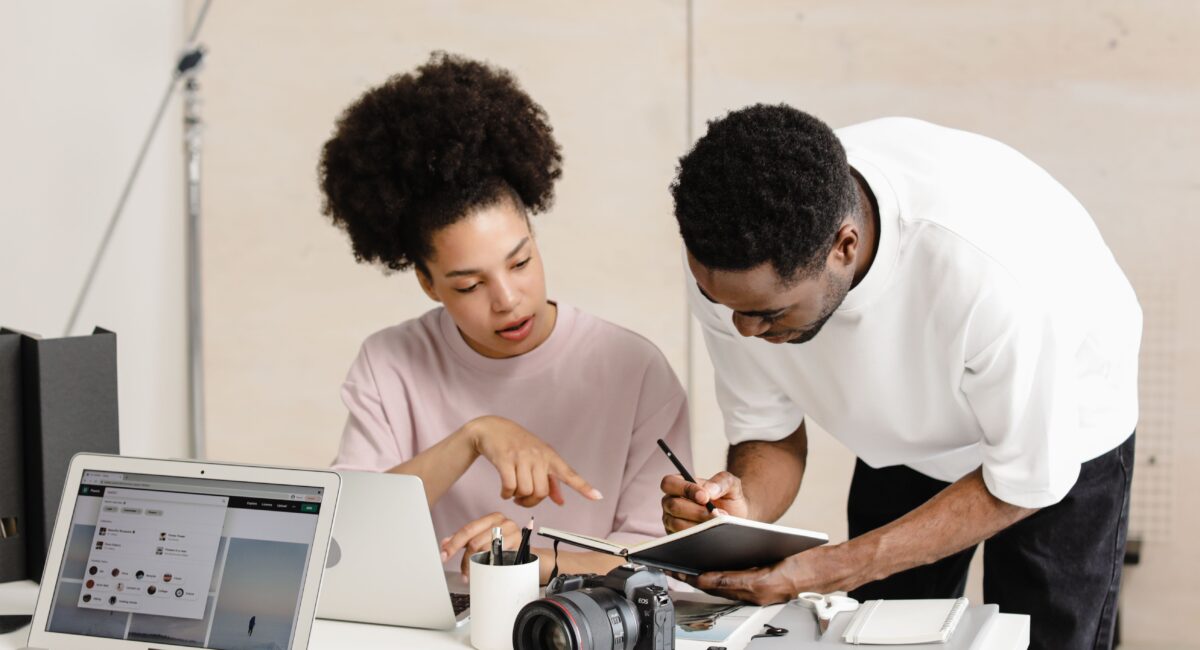 How Small Businesses Can Work With Micro-Influencers on a Tight Budget